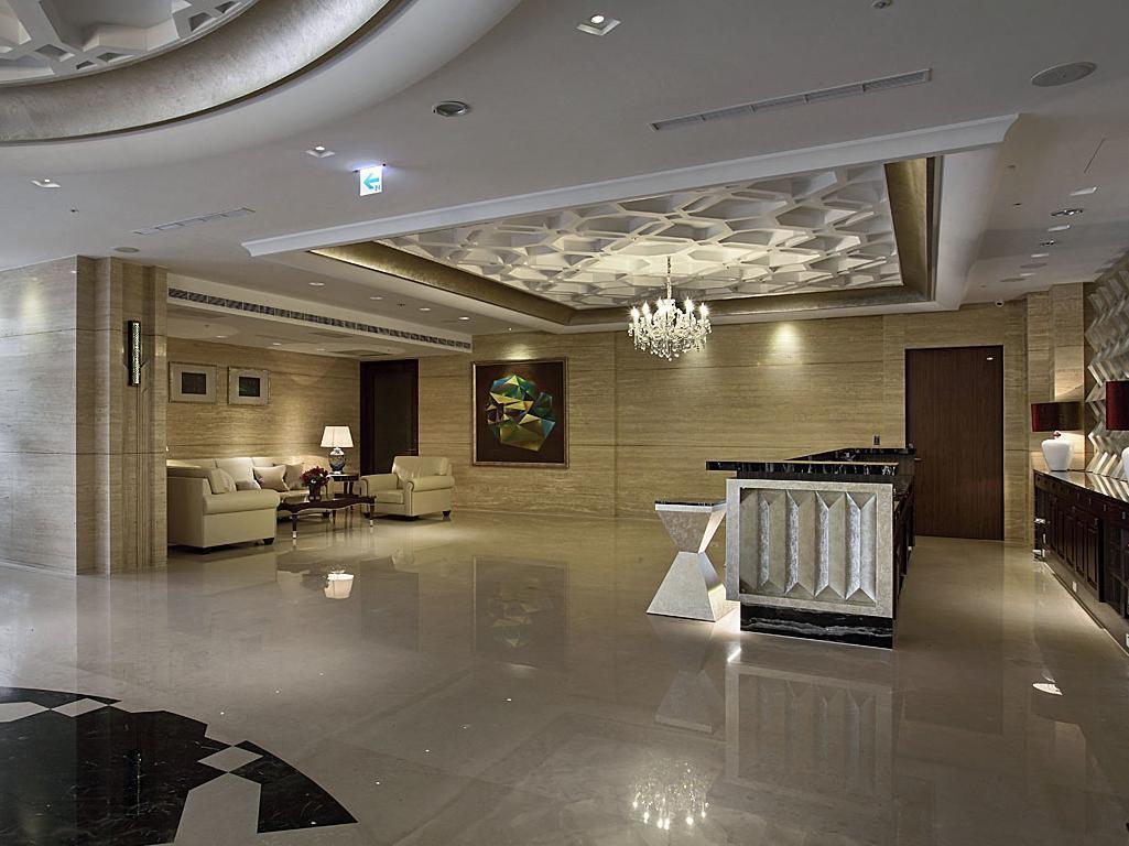Grand City Hotel Fengyuan Exterior photo