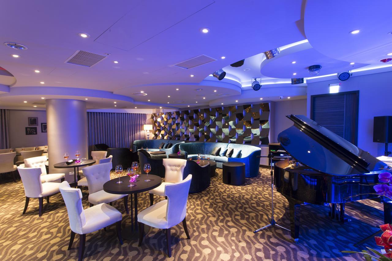 Grand City Hotel Fengyuan Exterior photo