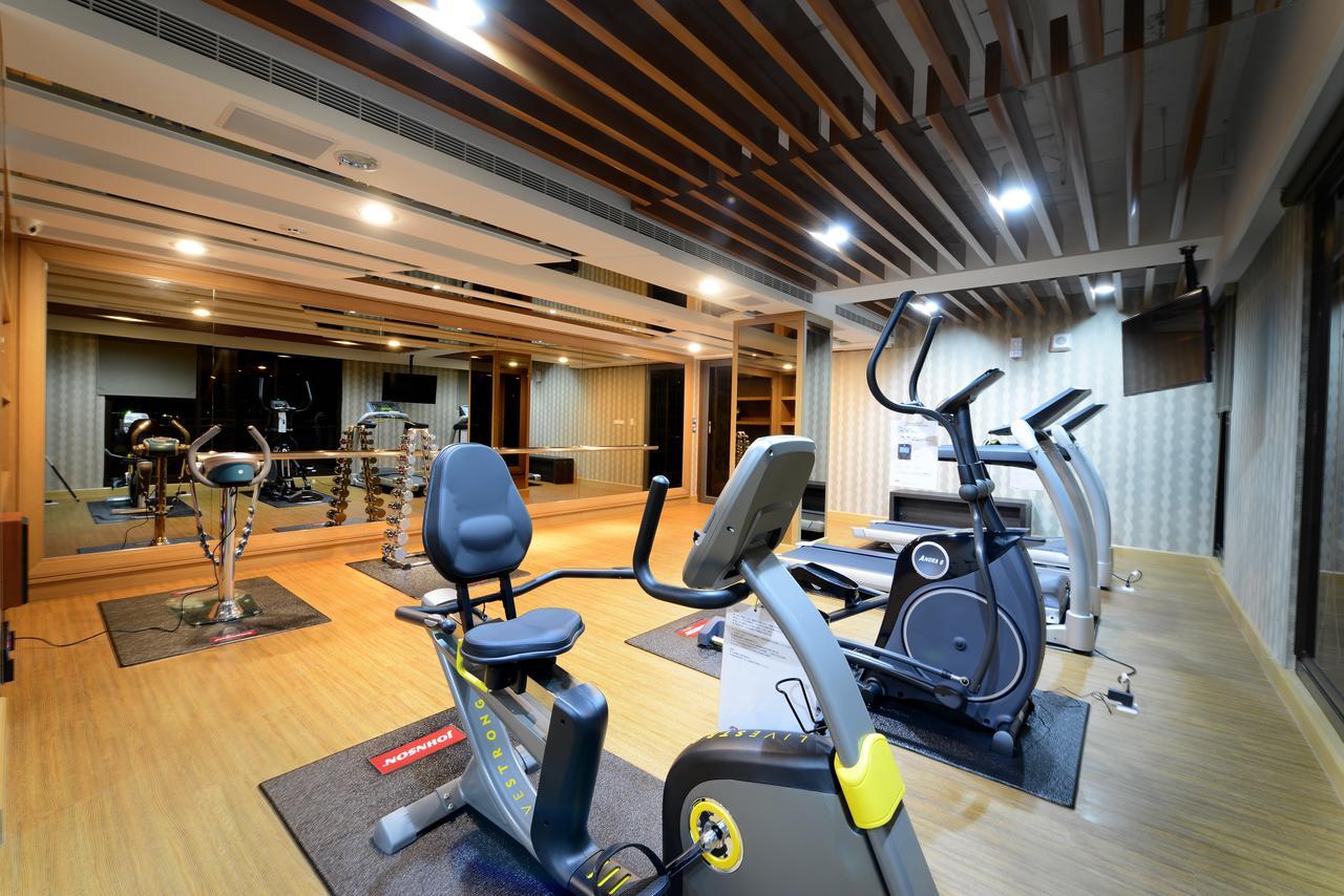 Grand City Hotel Fengyuan Exterior photo