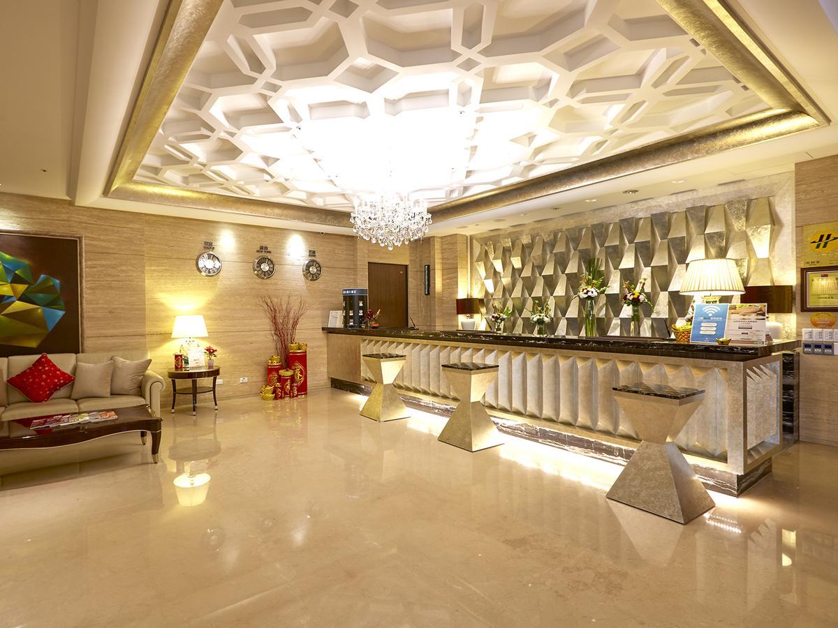 Grand City Hotel Fengyuan Exterior photo