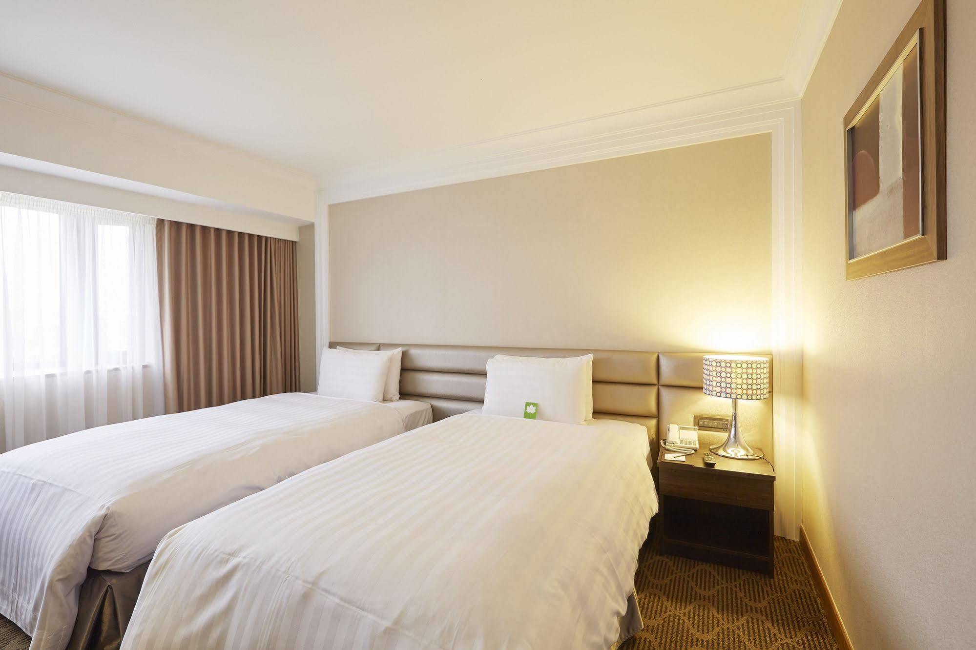 Grand City Hotel Fengyuan Exterior photo