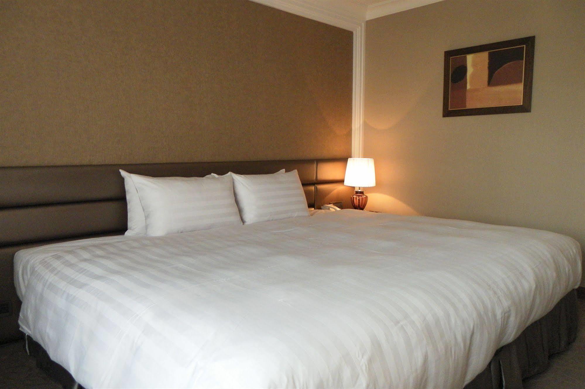 Grand City Hotel Fengyuan Exterior photo