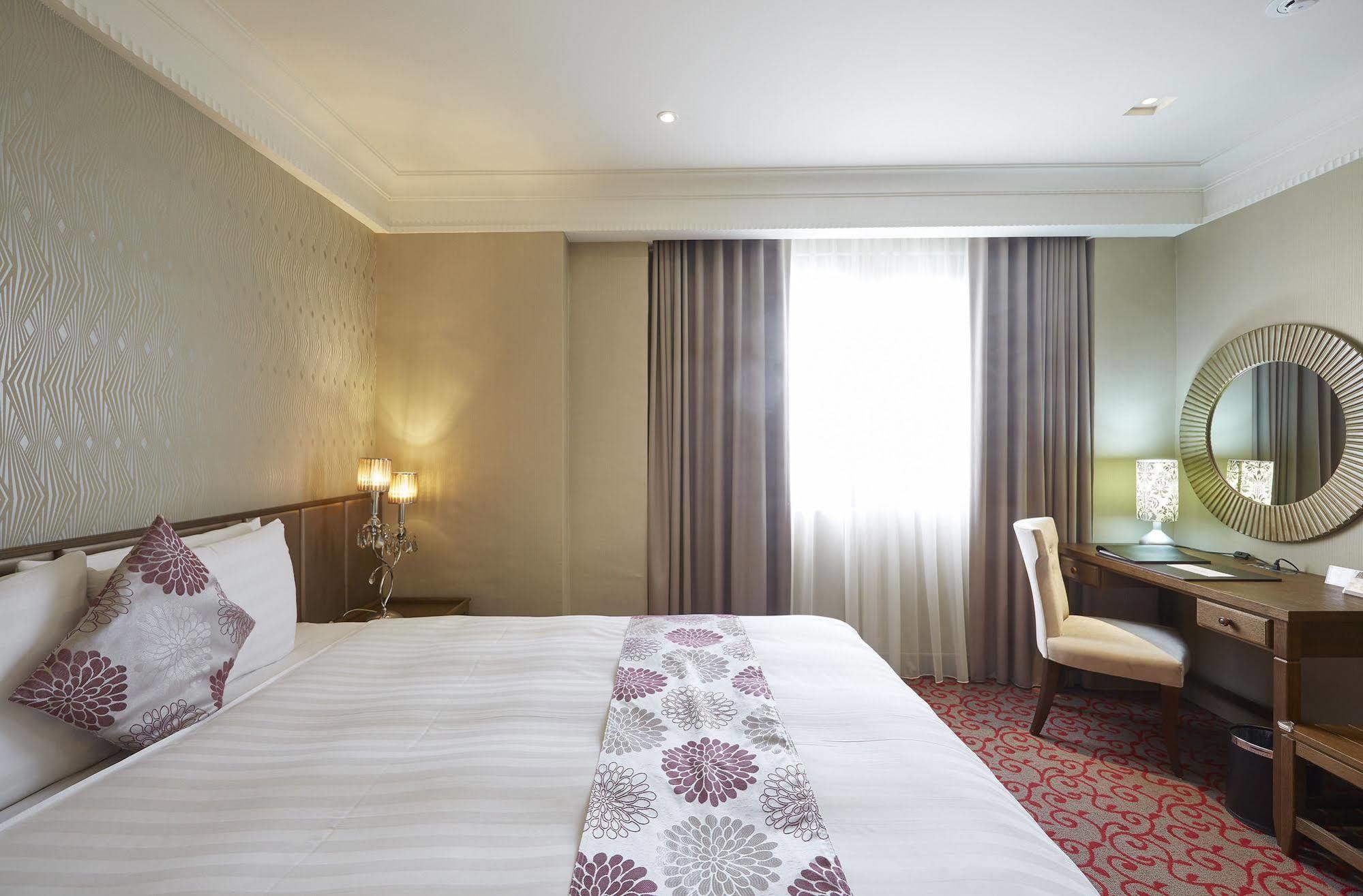 Grand City Hotel Fengyuan Exterior photo